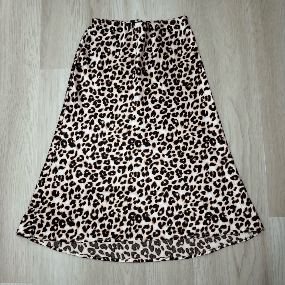 Audrey 3+1 Leopard Silky Midi Skirt